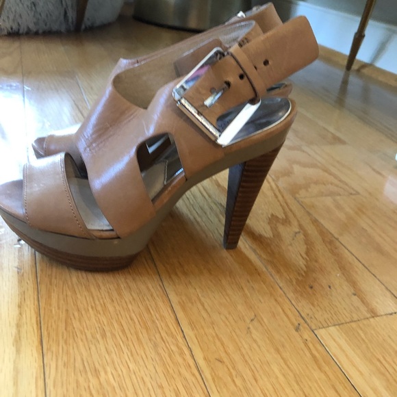 Michael Kors Karla Platform Sandals - Size 4 1/2 -5 - Picture 3 of 7